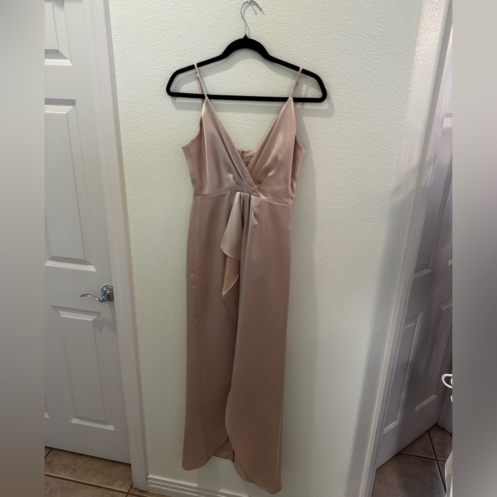 Elegant/casual cream silk dress